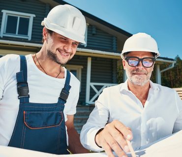 experienced-constructors-pointing-location-on-hous-2021-09-23-16-51-23-utc